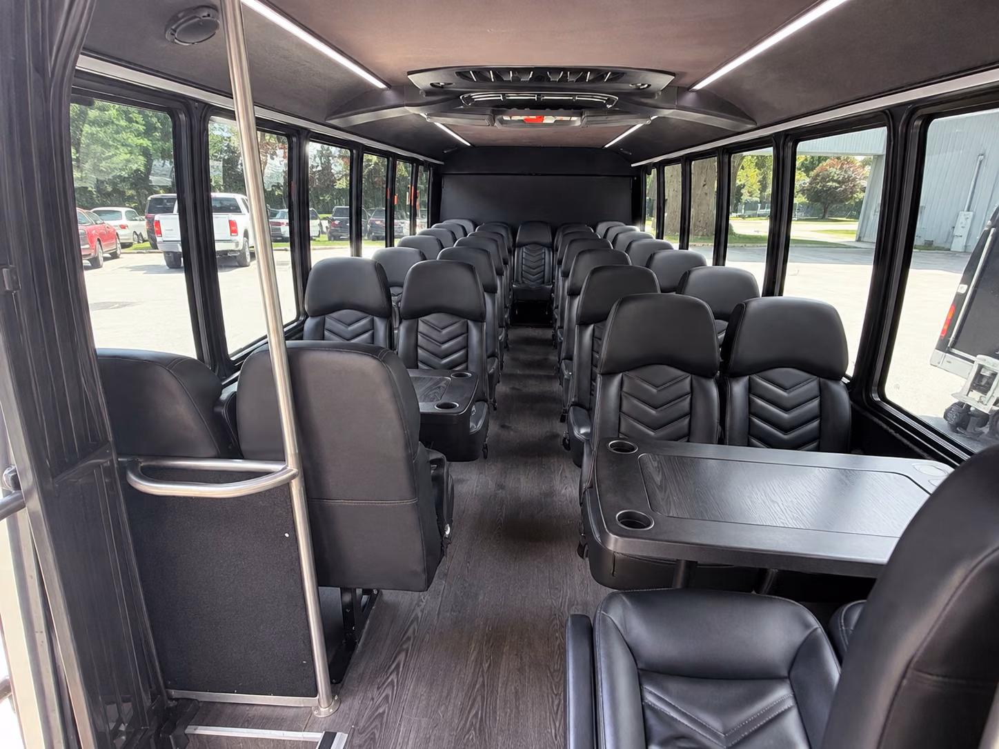 find and book transportation for your next airport transfer 3