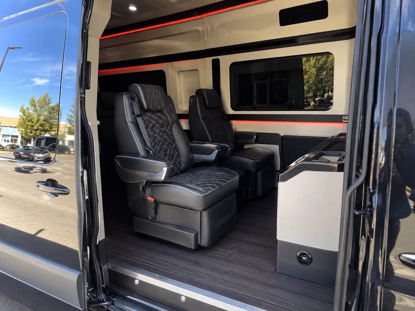 find and book transportation for your next airport transfer 5
