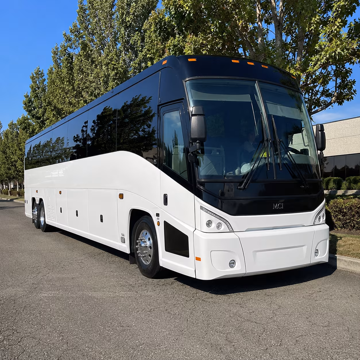 santa fe 50 passenger charter bus