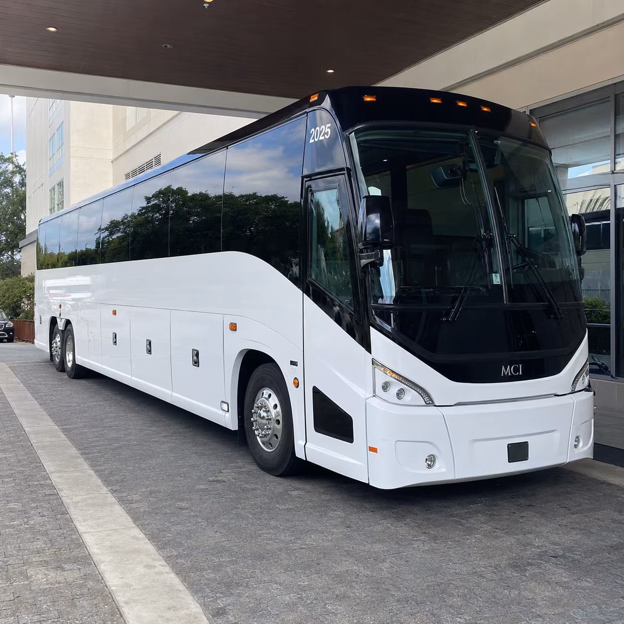 santa fe 54 passenger charter bus